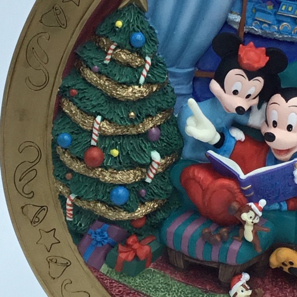 Vintage 1994 Three D Mickey Mouse Plate - Picture 3 of 13